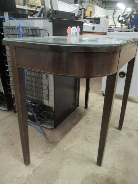 Mahogany Console Table with Inlaid Band Design - 3