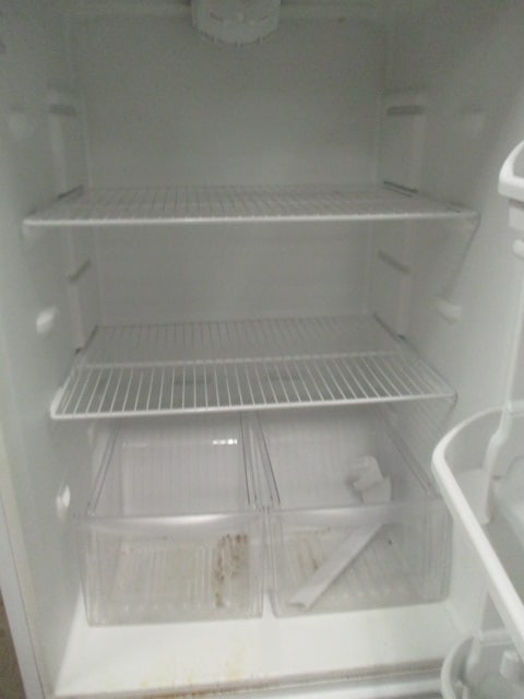 Kenmore White Top Mount Refrigerator - 7