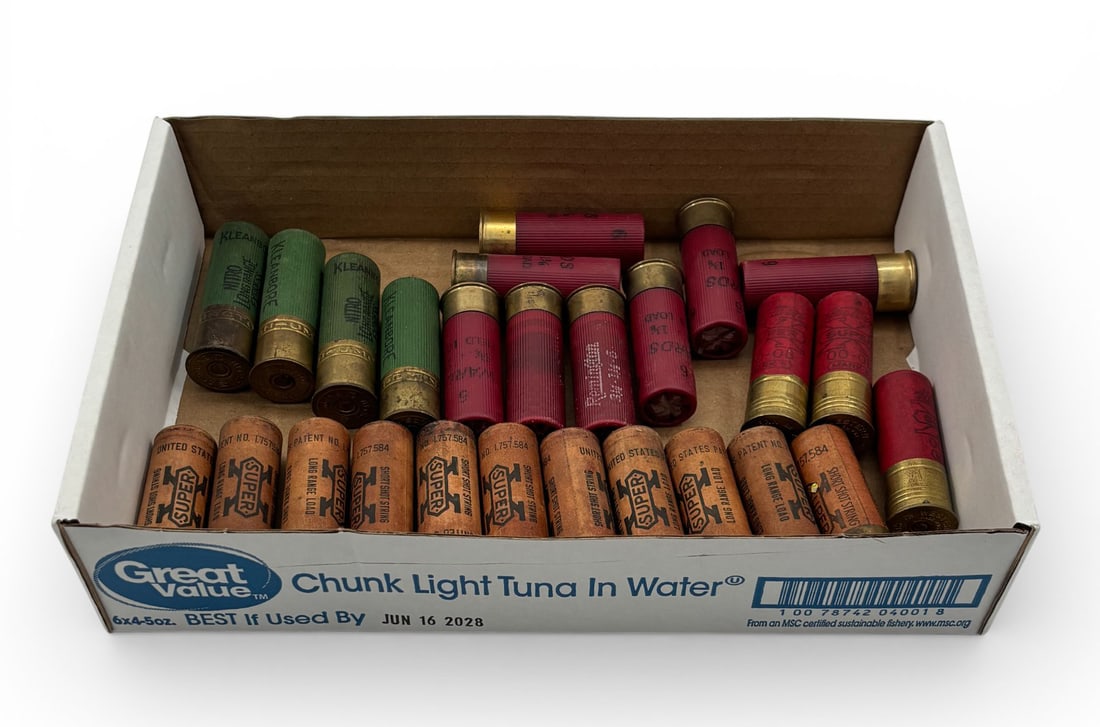 26rds. of 12 GA. Shotgun Ammunition (Includes Vintage Western Super-X Paper Cartridges): See photos 