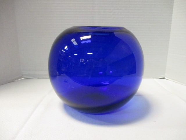 Blenko Vintage Cobalt Blue Handblown Glass Orb Vase: 8" Diam x 7" H 