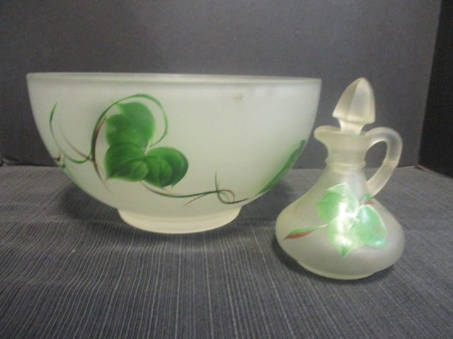 Hazel Atlas Ivy Pattern Salad Bowl & Cruet: Bowl 10" Diameter 