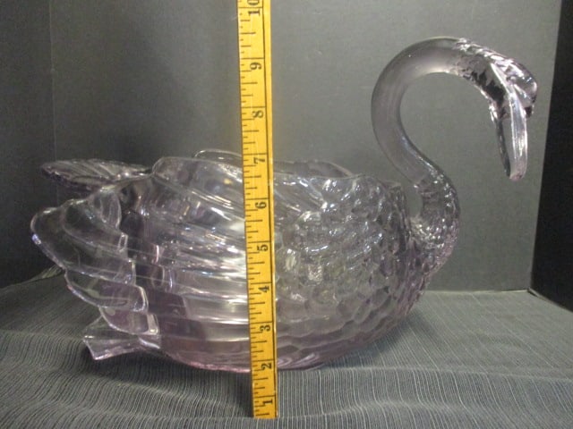 Lavender Glass Large Swan Serving Bowl - 7