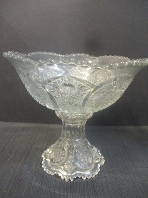 Sawtooth Edge Small Punchbowl w/Stand: No Cups 