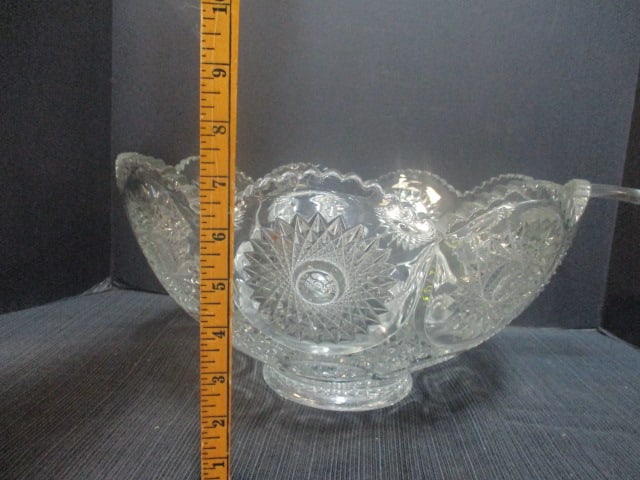 Sunburst/Star Pattern Large Punch Bowl w/Glass Ladle - 4