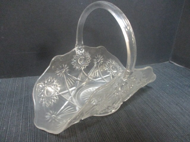 Crystal Handled Art Glass Basket: 10 1/2" x 5 1/2" x 7 1/2" 