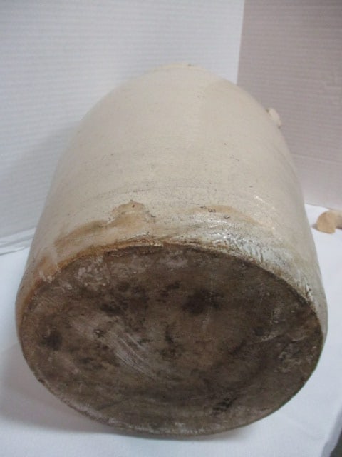 Antique Stoneware Butter Churn w/wood lid - 11