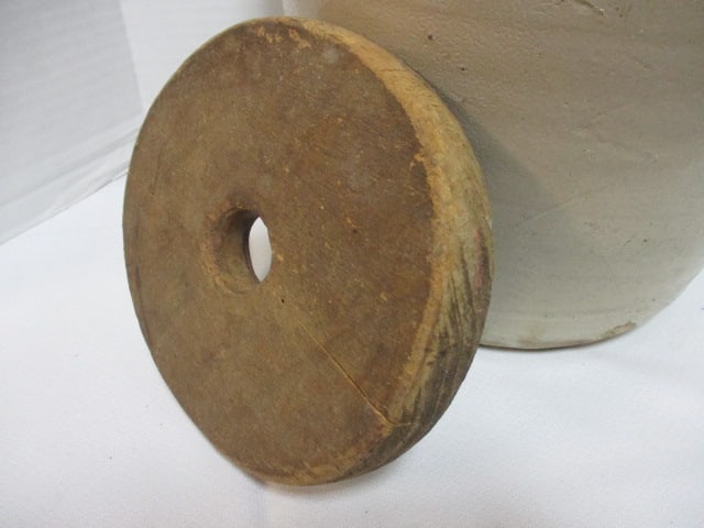 Antique Stoneware Butter Churn w/wood lid - 3