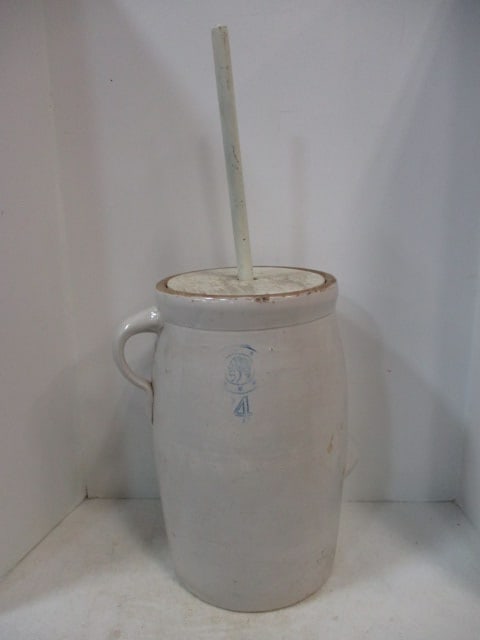 Louisville Pottery #4 Indian Head Stamp Antique Churn: . 