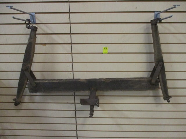 Primitive Wooden Doubletree Hitch: . 