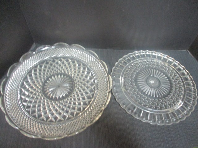 Footed 11" Cake Plate & Anchor Hocking 14" Platter: . 
