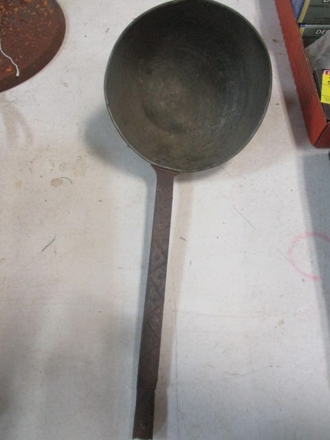 Metal Ladle/Dipper: see all pictures 
