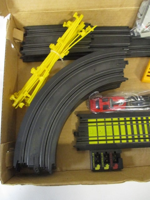 Tyco Challenge 100 Electric Racing Set in Box - 9