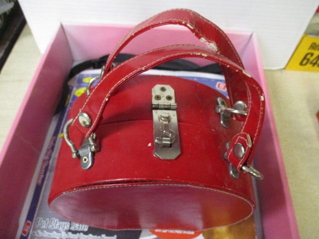 Pet Parade Auto Pet Barrier & World Traveler Pet Suitcase - 11