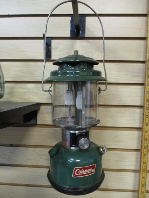 Coleman Model 220K Double Mantle Gas Lantern (1 of 8)