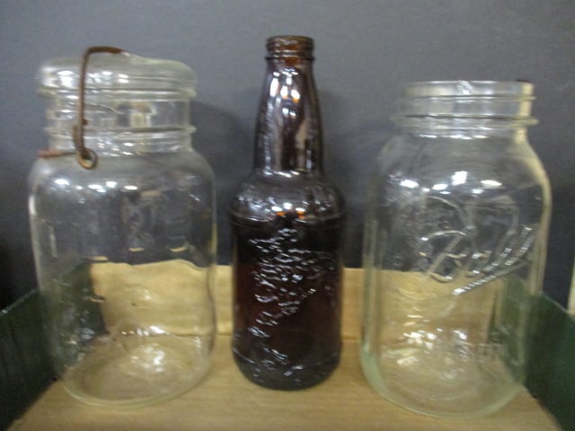 Sioux City Brown Bottle, Atlas E-Z Seal Mason Jar & Ball Jar: . 