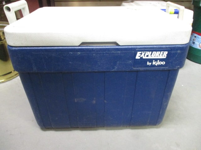 Explorer by Igloo Cooler: 20 x 15 x 16 