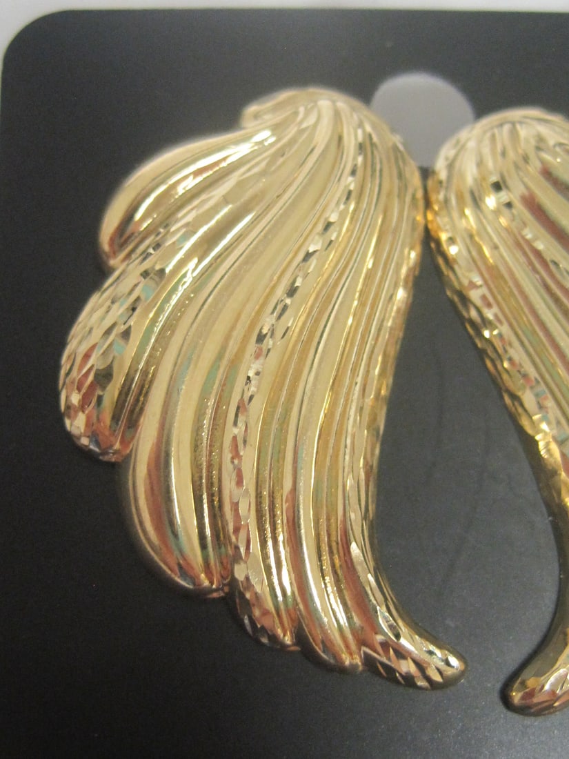 14k Angel Wings Pierced Earrings - 2