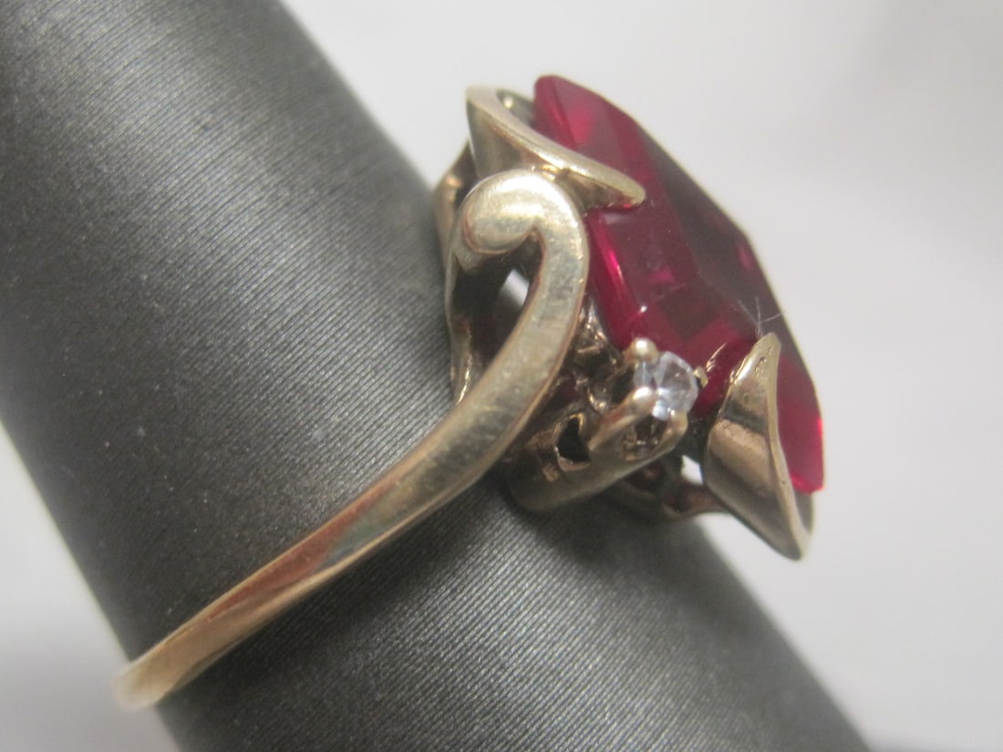10k Gold Ring with Synthetic Red Stone - 3