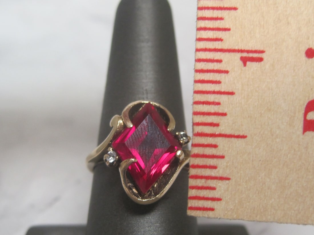 10k Gold Ring with Synthetic Red Stone - 4