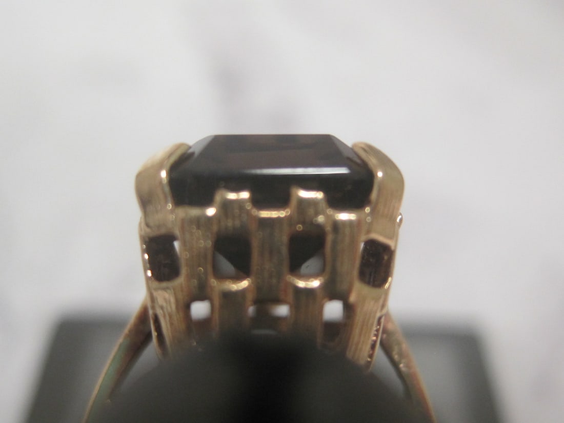 10k Gold Quartz Ring - 4