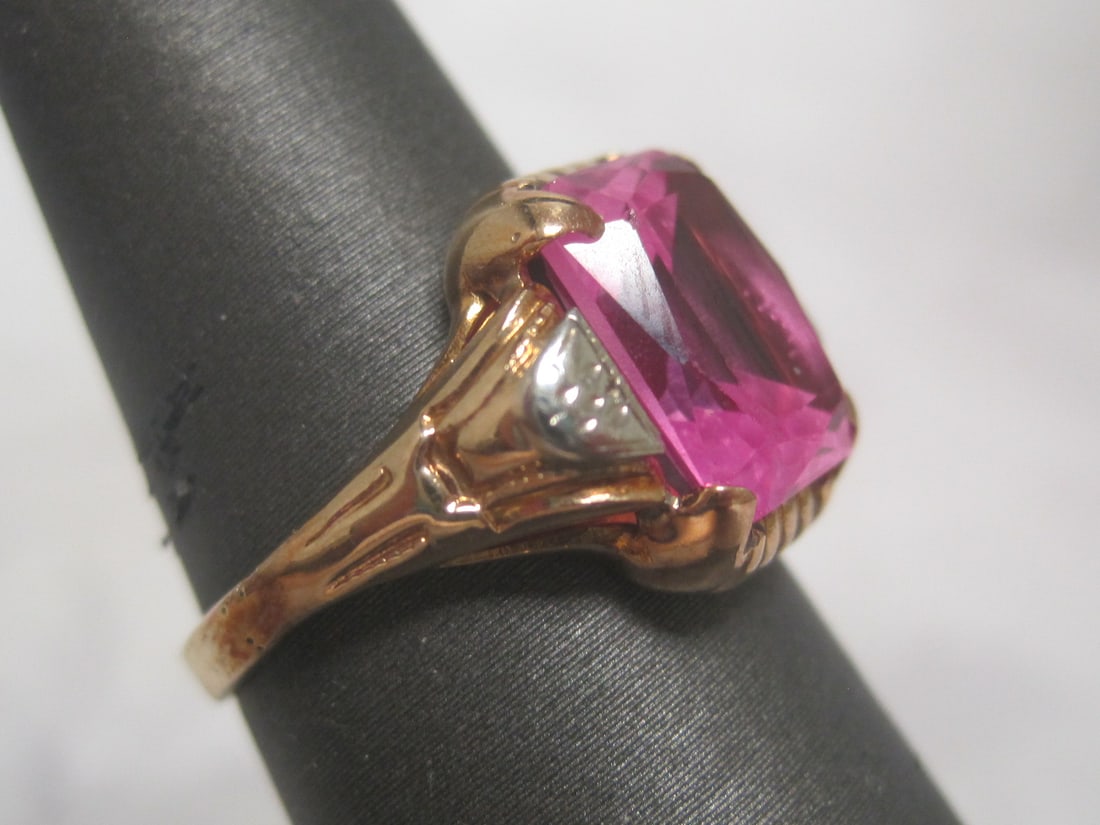 10k Gold Antique Ring with Pink Synthetic Stone - 3