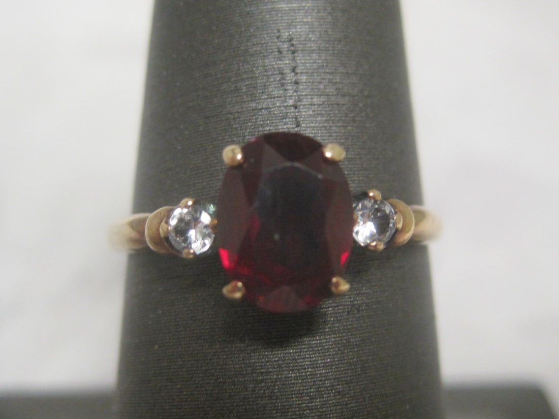 10k Gold Synthetic Red Stone Ring (1 of 4)