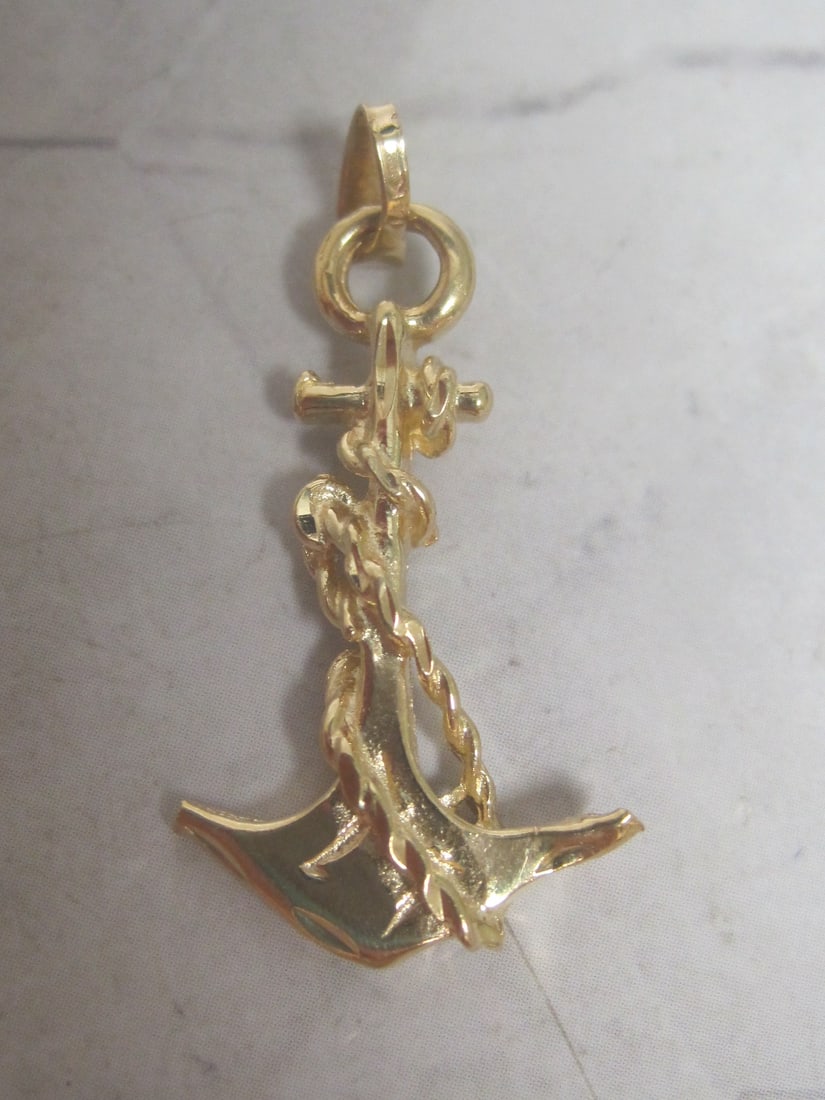 14k Gold Anchor Pendant: Weighs 1.9 grams