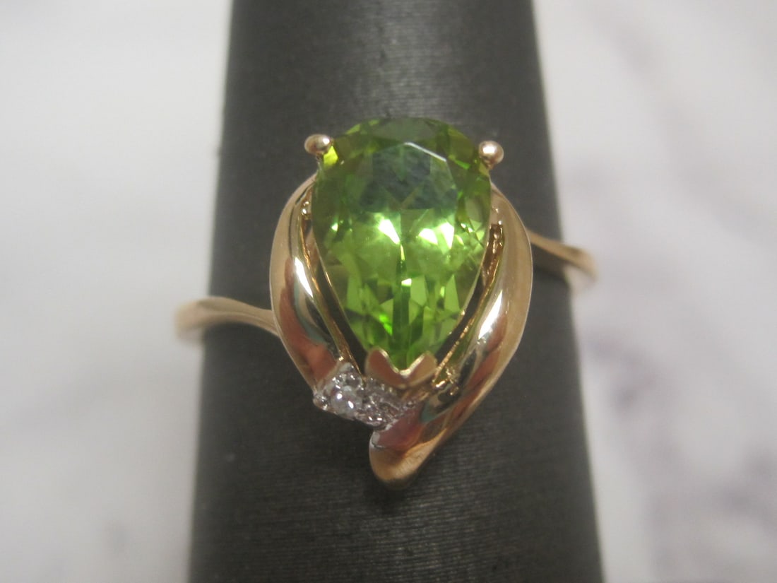 14k Gold Peridot & Diamond Ring (1 of 4)