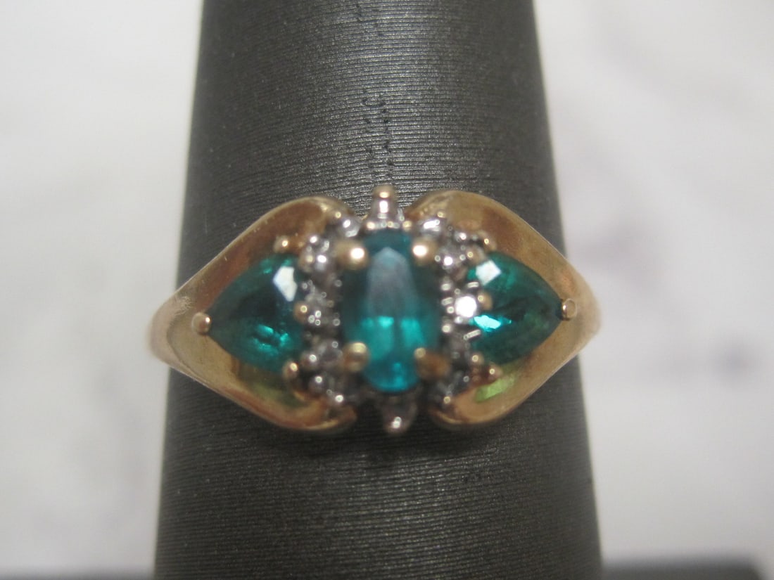 10k Gold Ring with Synthetic Green Stones (1 of 4)