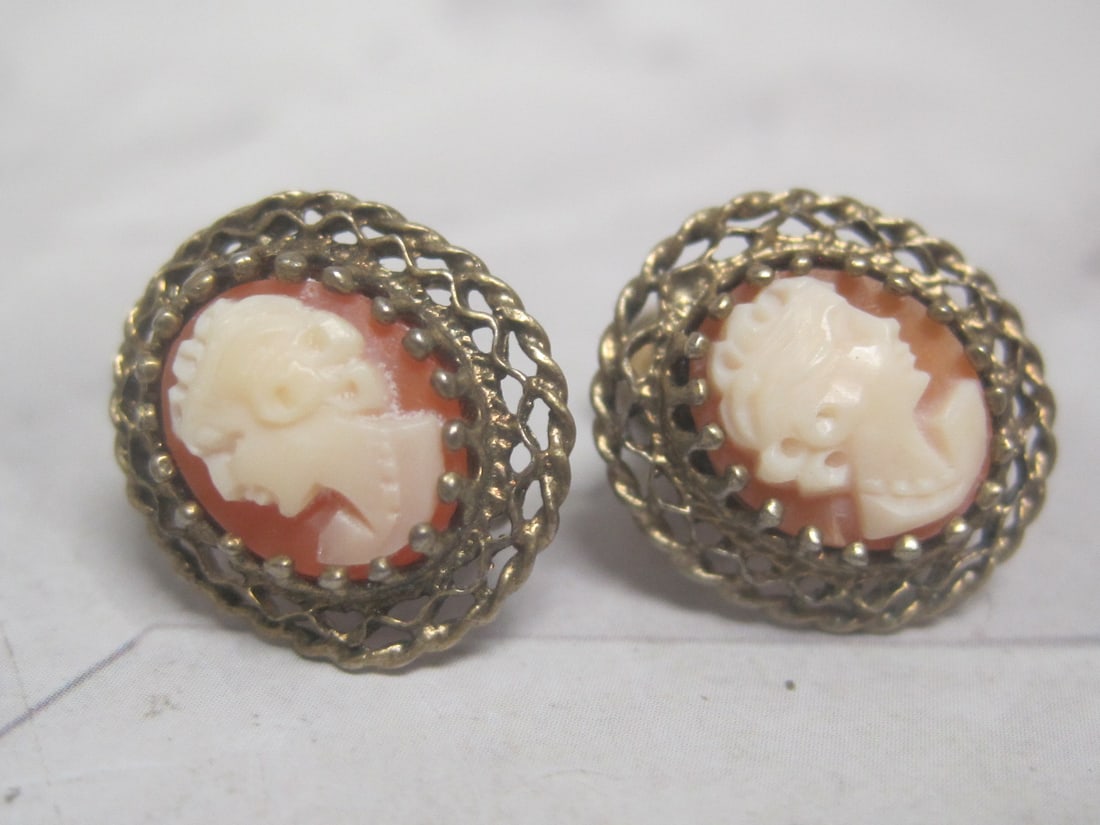 Sterling Silver Antique Cameo Screwback Earrings (1 of 4)