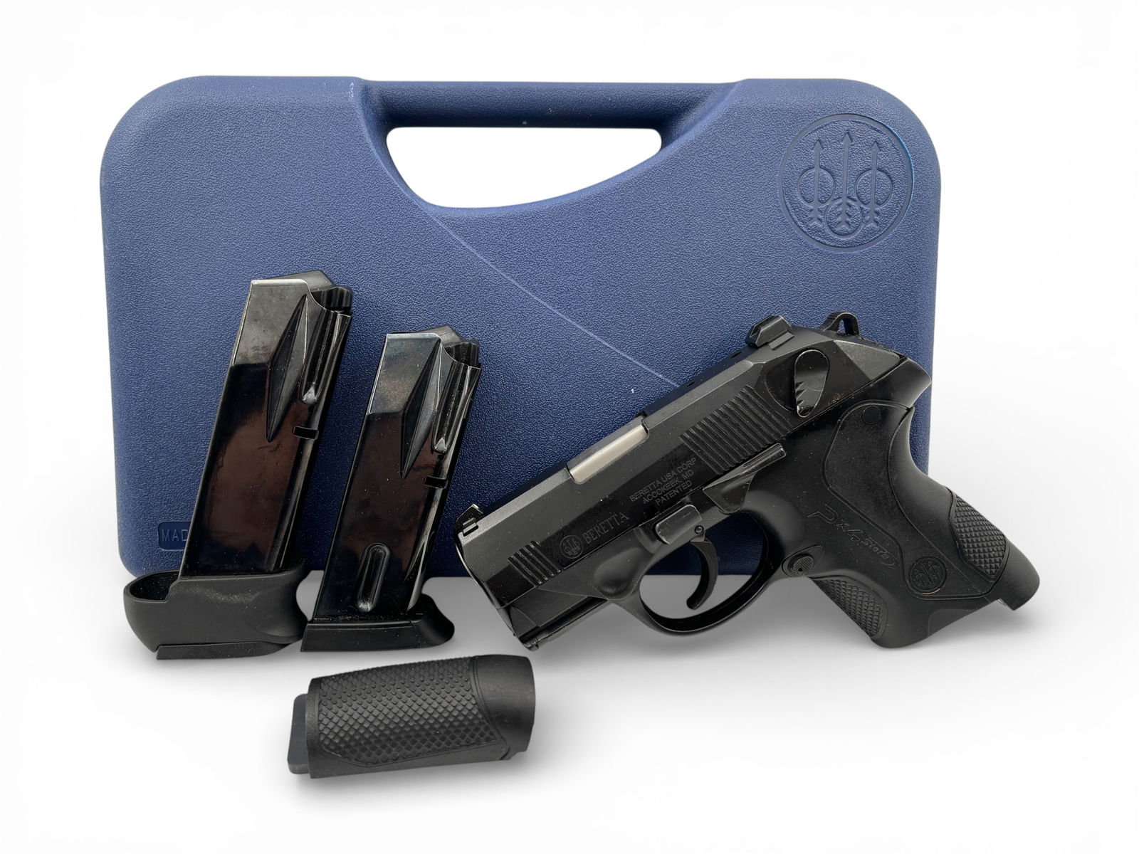 Beretta PX4 Storm .40 S&W Pistol with Box and Extras: S#: PZ1565A | Comes with (2) Magazines, Case, Manual, and Grip Panels |||| CONDITION: Excellent. Bore is Excellent. Minor Wear. Mechancially Functions. See Photos ||||| FFL CLASS: MODERN 