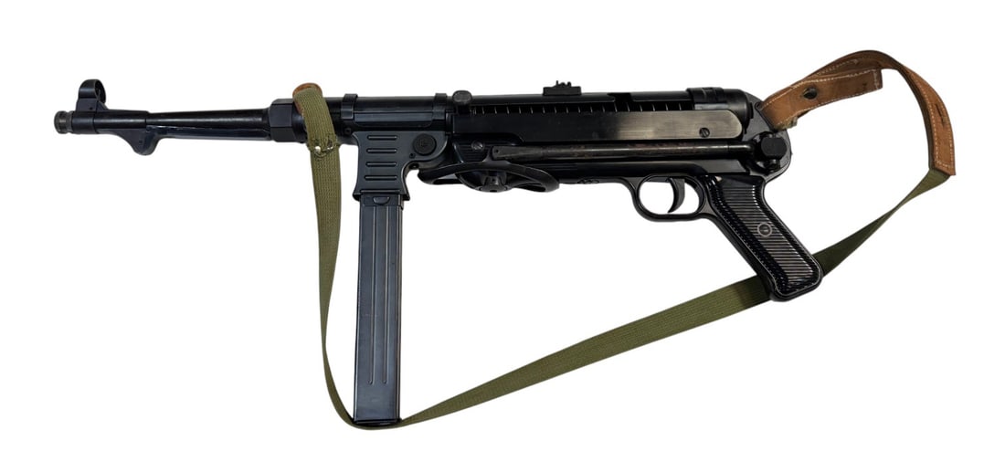 Rare Desirable MGC 1968 Tokyo Japan Replica German MP40 Submachine Gun w/ Original Magazine & Sling - 2