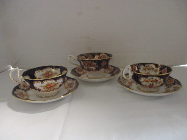 Three Royal Albert "Heirloom" Fine China Cups and Saucers (1 of 9)