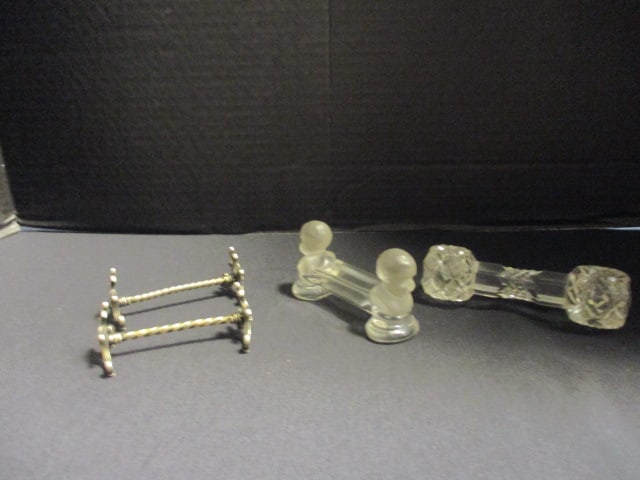 Four Antique Knife Rests (1 of 7)