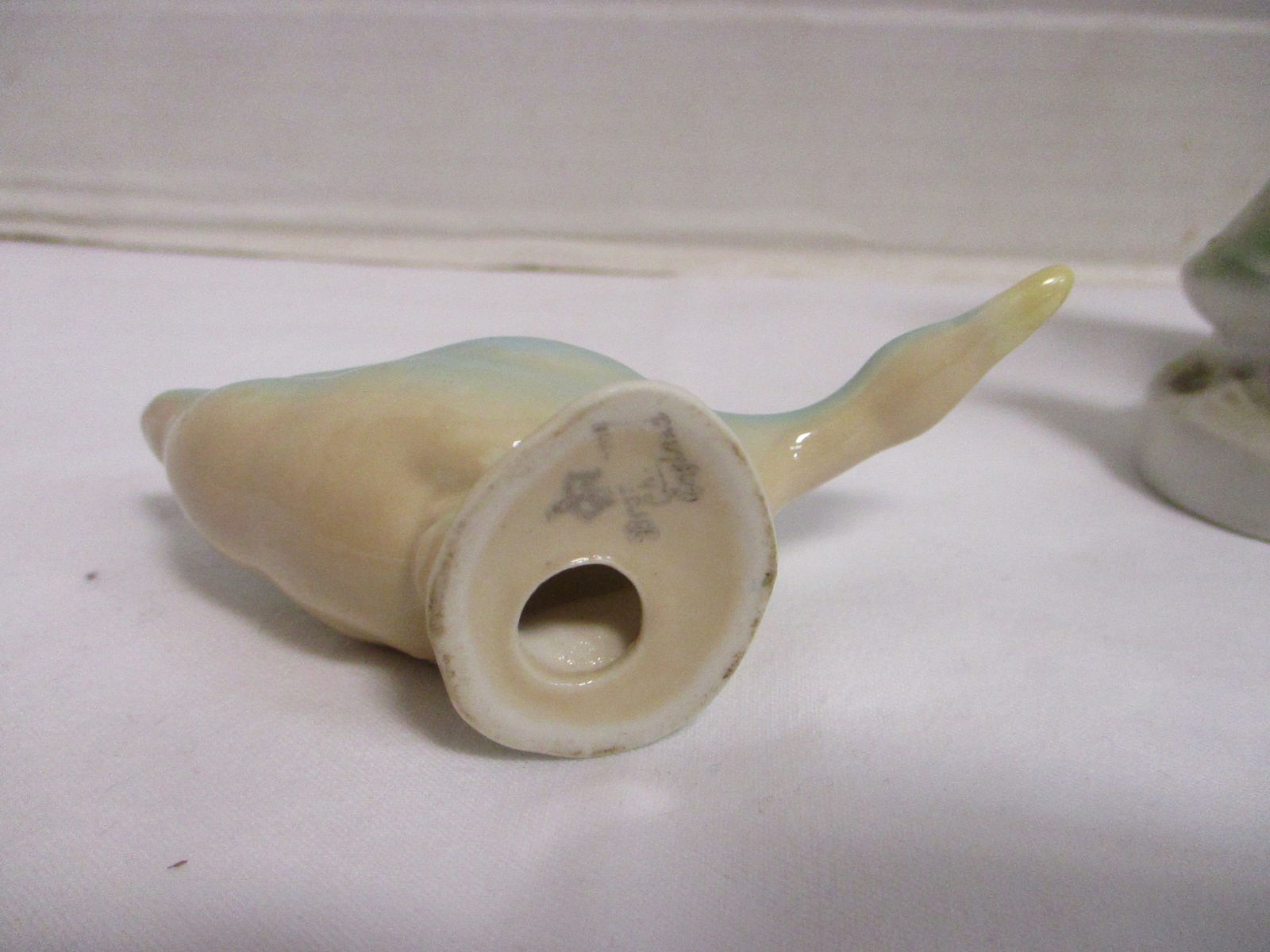 Three Vintage Bird Figurines - 4