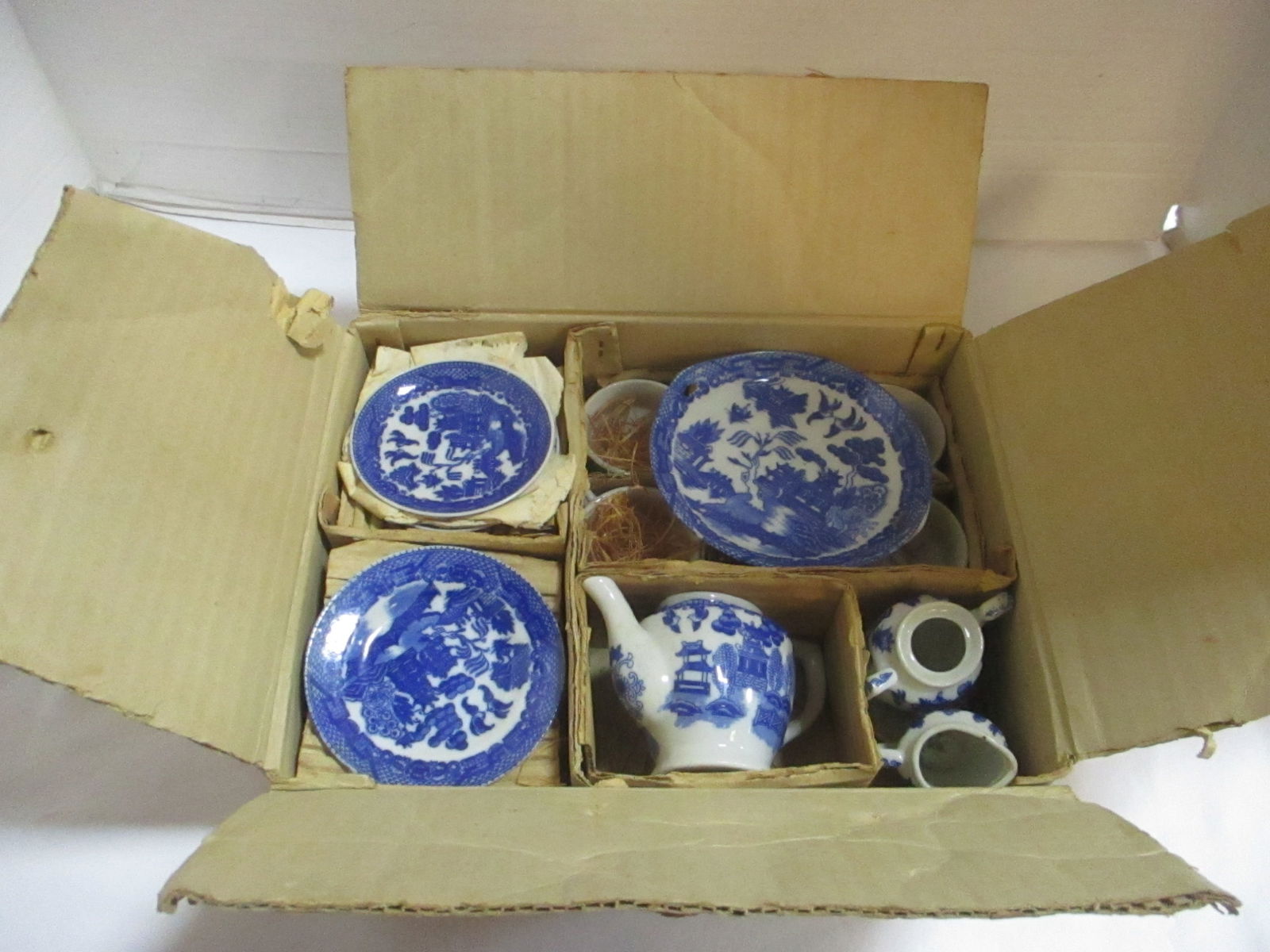 Hard to Find 1940-50's Little Hostess "Blue Willow" Child's Tea Set in Original Box: Complete except for sugar bowl lid 