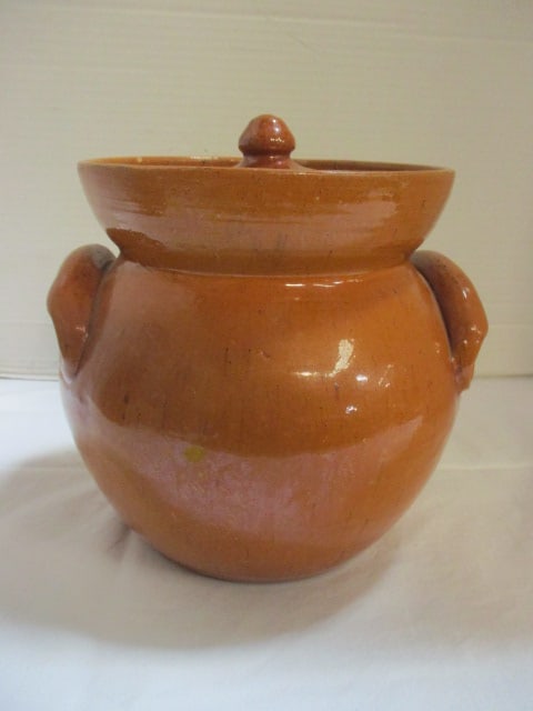 Rare 1930's Jugtown, NC Busbee Cookie Jar/Bean Pot (1 of 8)