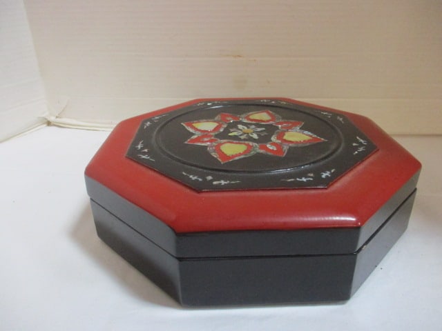 Vintage Asian Lacquered Bento Octagonal Box with Abalone & Mother of Pearl: Inlay Design. 10 1/2" dia 