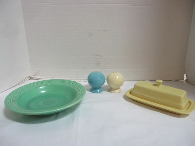 Vintage Fiesta Ware Flat Rim Bowl, Salt/Pepper Shaker Set and Harlequin Butter Dish (1 of 12)