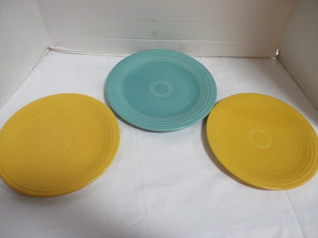 Three Vintage Fiesta Ware Plates (1 of 7)