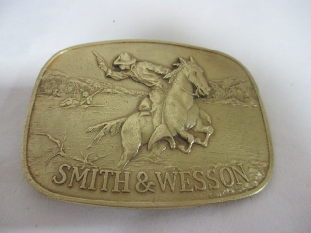 Smith & Wesson 1975 Brass Belt Buckle in Original Box - 2