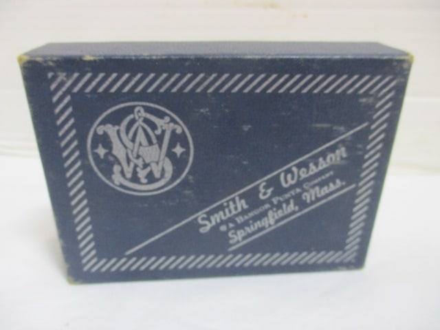 Smith & Wesson 1975 Brass Belt Buckle in Original Box - 7