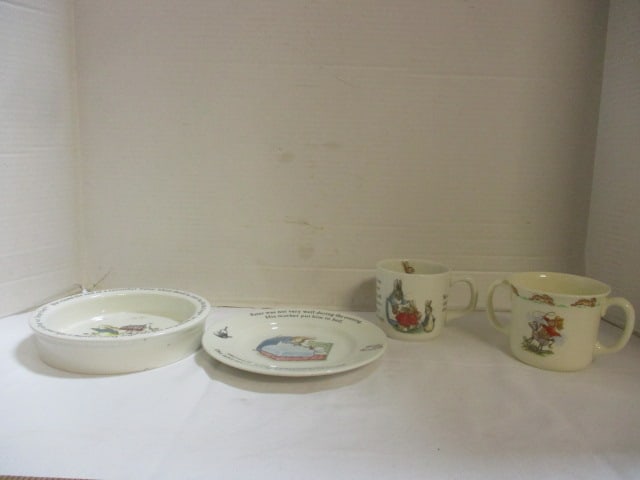 Wedgwood Beatrix Potter Petter Rabbit Toddler Dish Set and Royal Doulton (1 of 16)