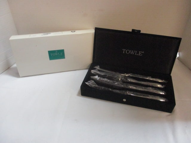 Towle Silversmiths "Boston Antique" 4 Piece Steak Knife Set in Original Box: 9 1/4" long 