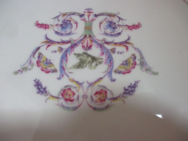 Richard Ginori Italian Handpainted Porcelain Cake Stand - 3