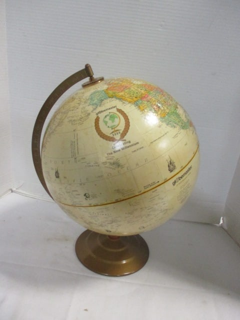 2000 Globemaster "Celebrating The New Millennium" World Globe: 16"h 