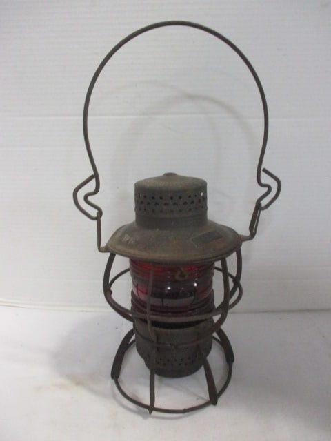 Rare 1930's Dressel Red Globe D.T. & I. Railroad Lantern (1 of 7)