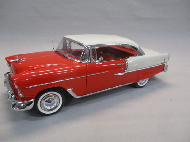 Danbury Mint Diecast 1955 Chevrolet Bel Air 1:16 Scale - 4