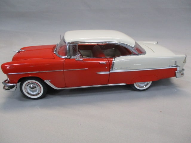 Danbury Mint Diecast 1955 Chevrolet Bel Air 1:16 Scale - 5