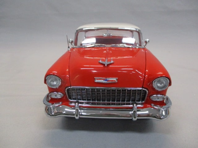 Danbury Mint Diecast 1955 Chevrolet Bel Air 1:16 Scale - 7